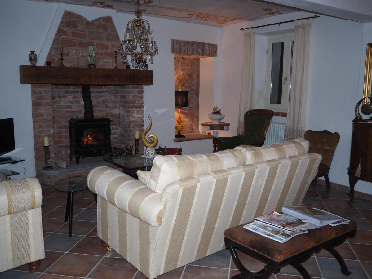 Casa Del Roseto Bed & Breakfast Belveglio Exterior photo